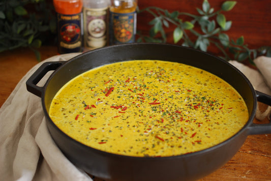 Krämig mungbönsgryta med curry, värmande och smakrik vardagsfavorit.